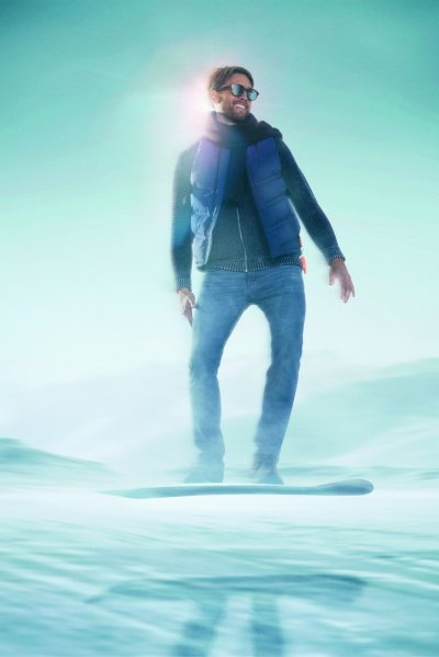 silhouette outfit homme veste sans manche avec écharpe Pioneer Automne hiver 2022 sur un surf 