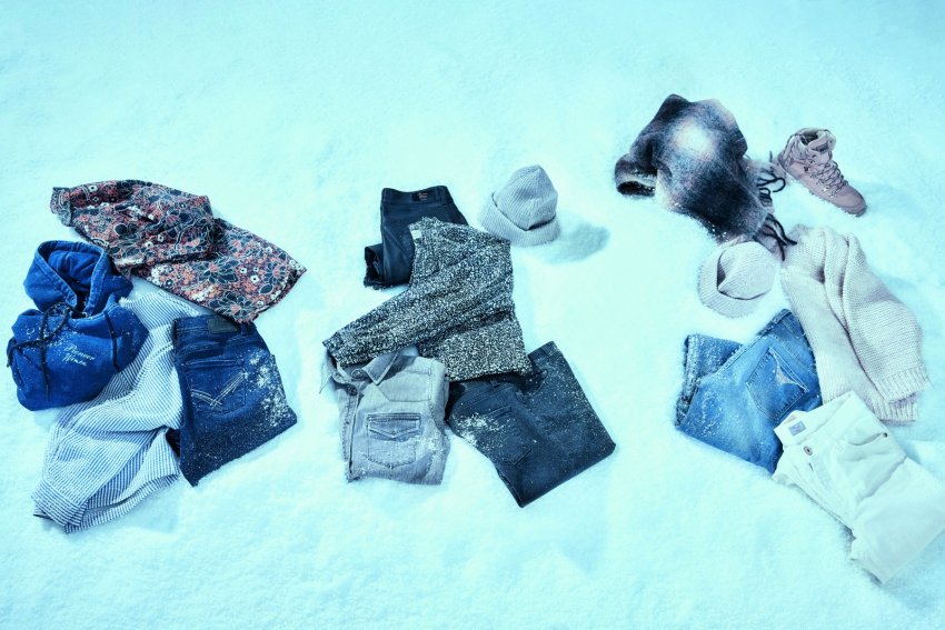 Pioneer : vêtements homme automne hiver 2022 sur la neige 